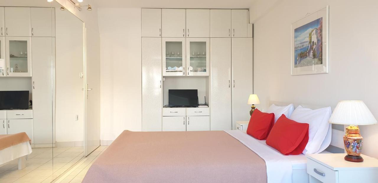 The White Apartment Ohrid Exterior photo