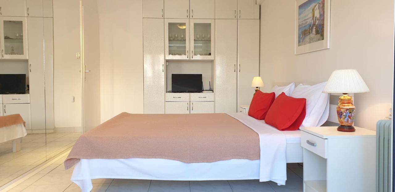 The White Apartment Ohrid Exterior photo