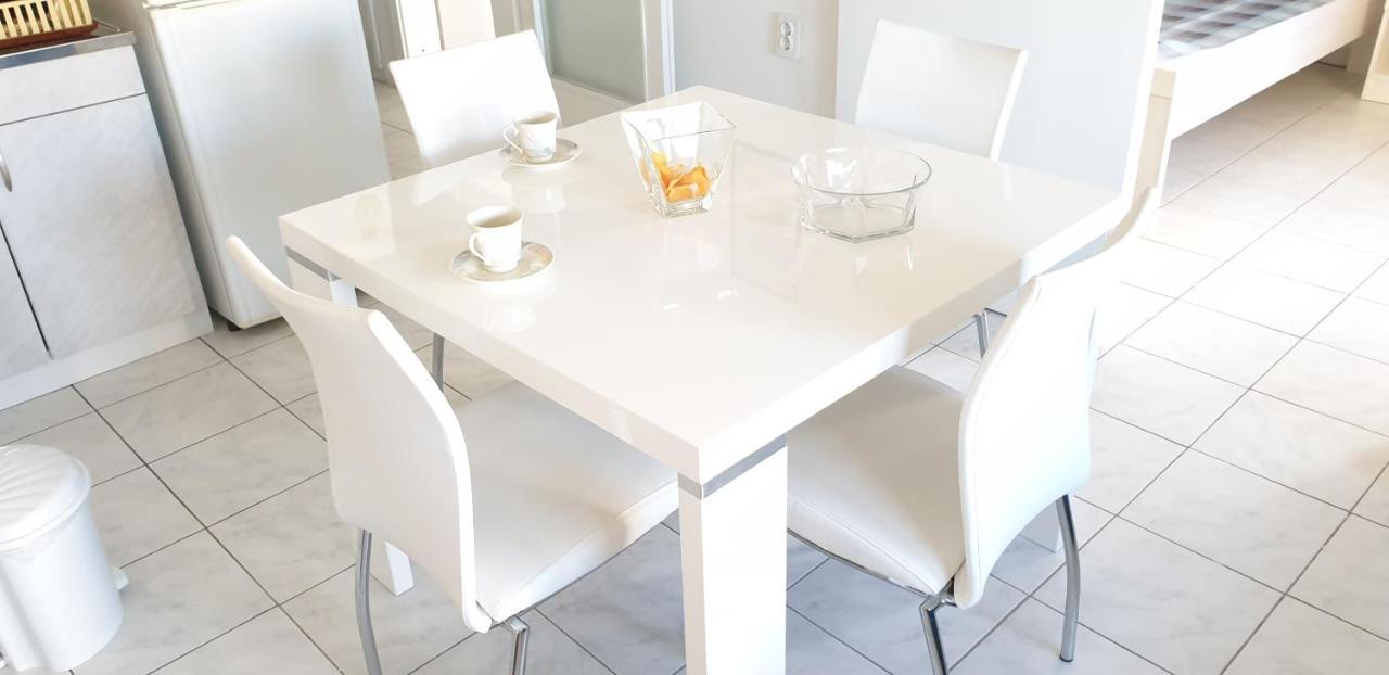 The White Apartment Ohrid Exterior photo